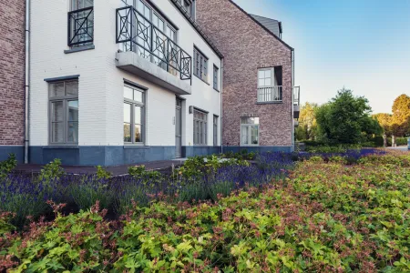 Appartementencomplex met landschappelijke, groene omgeving