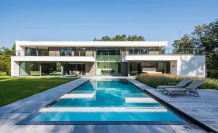 Moderne woning met riante inkom en tuin met zwembad